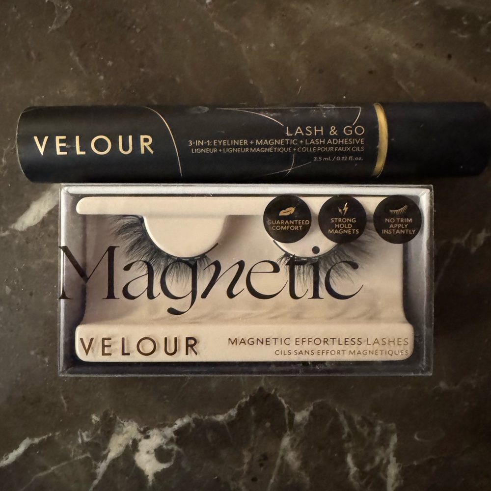 **FLASH SALE**Velour Magnetic Effortless Lashes with Black Eyeliner